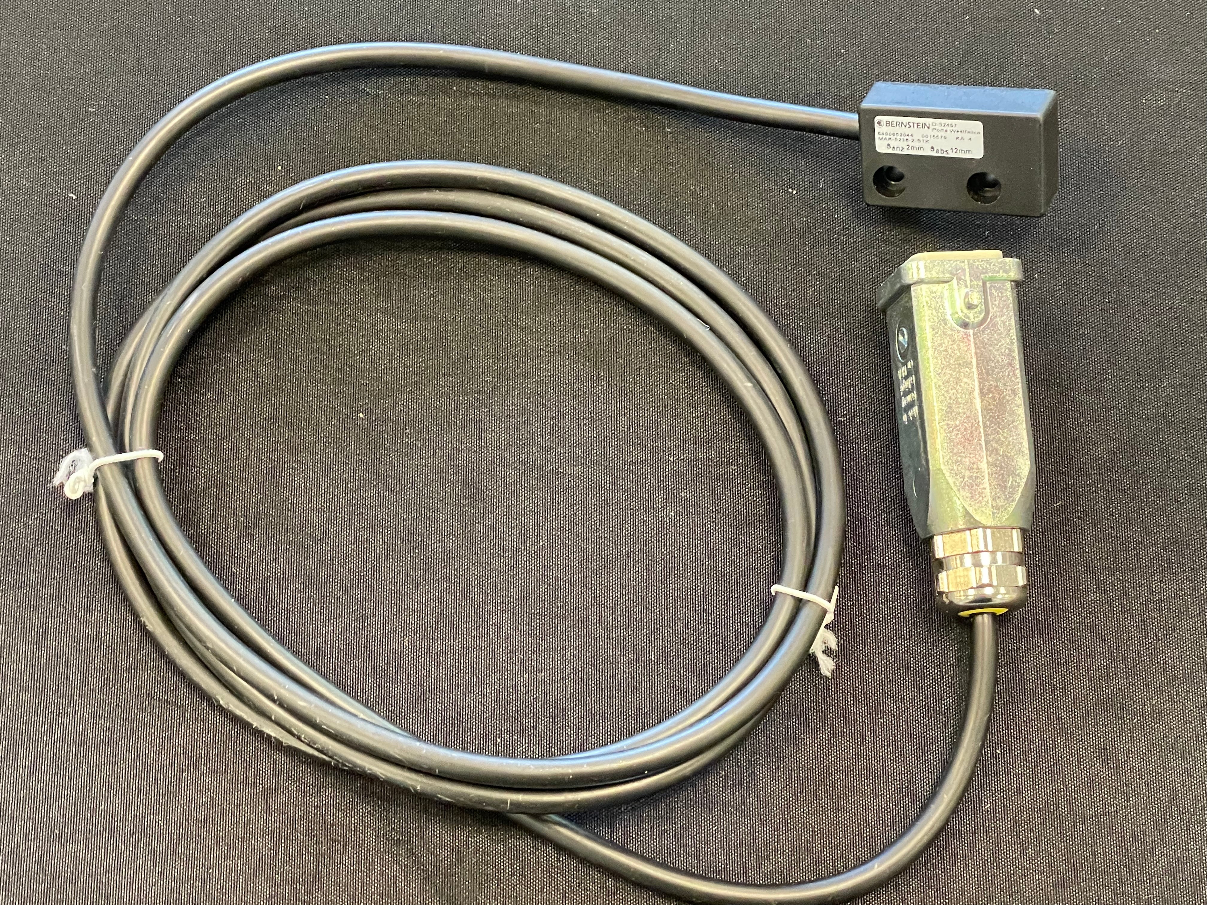 Magnetic Safety Sensor for Fette