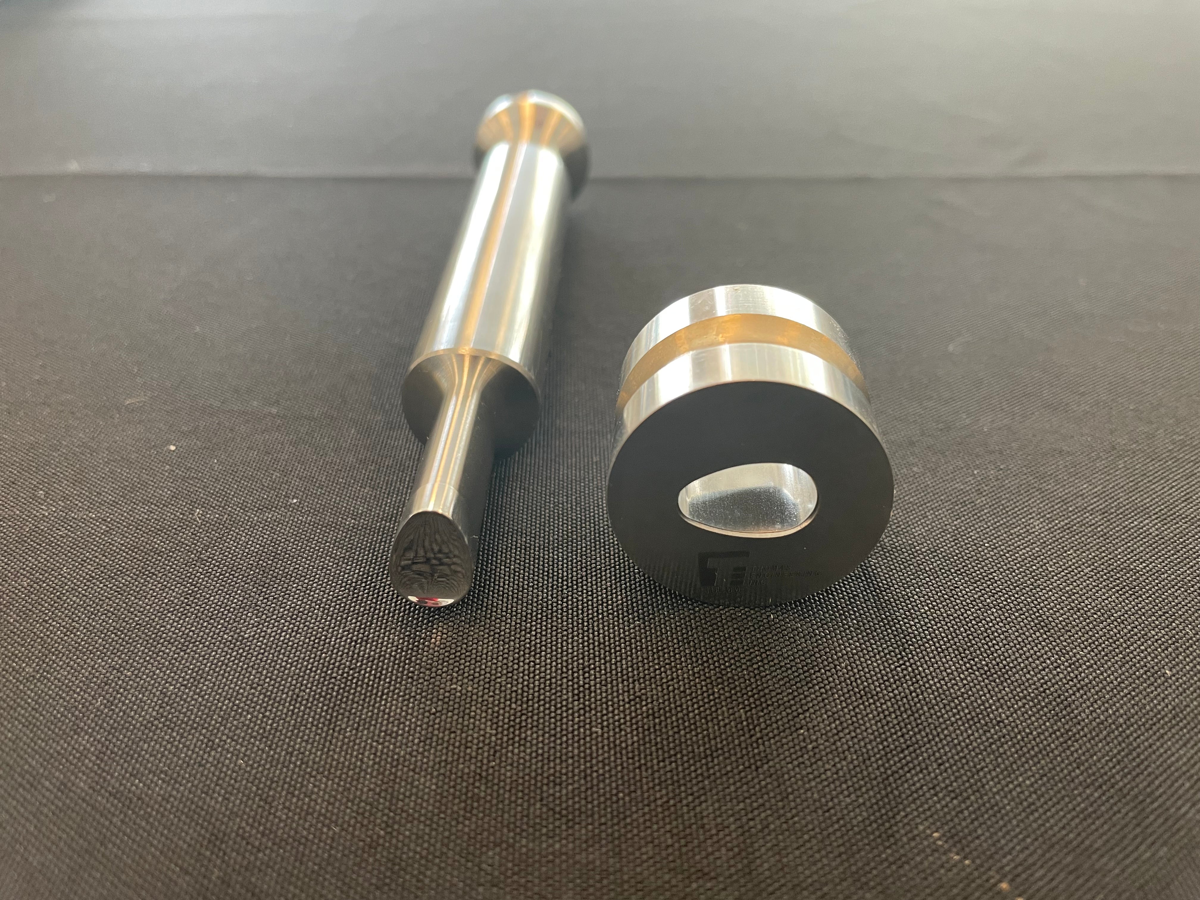 Almond Shaped Lower Punches and Dies IPT B (0.3609"x0.5724")