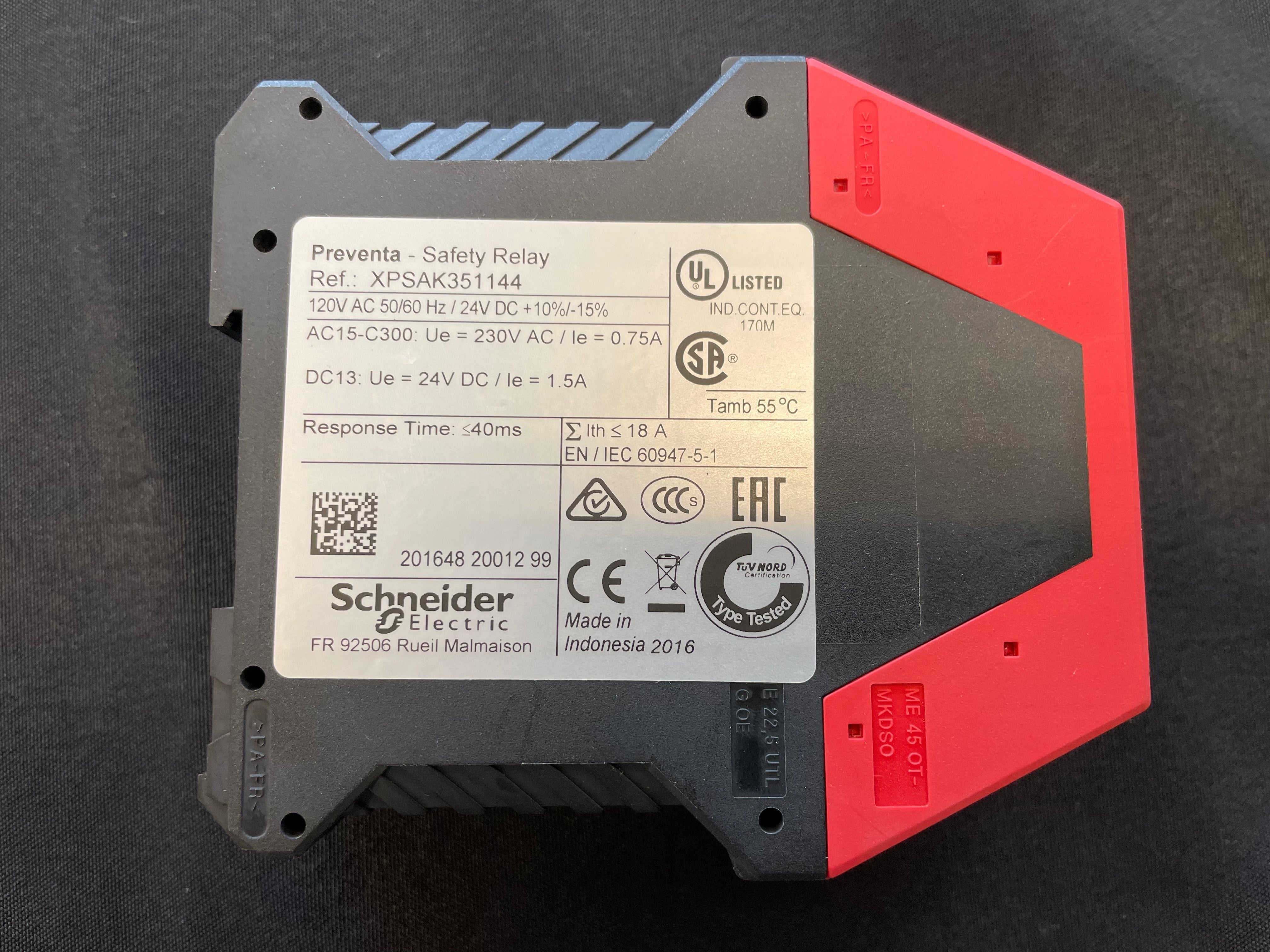 Schneider Electric XPS-AK351144 Safety Relay